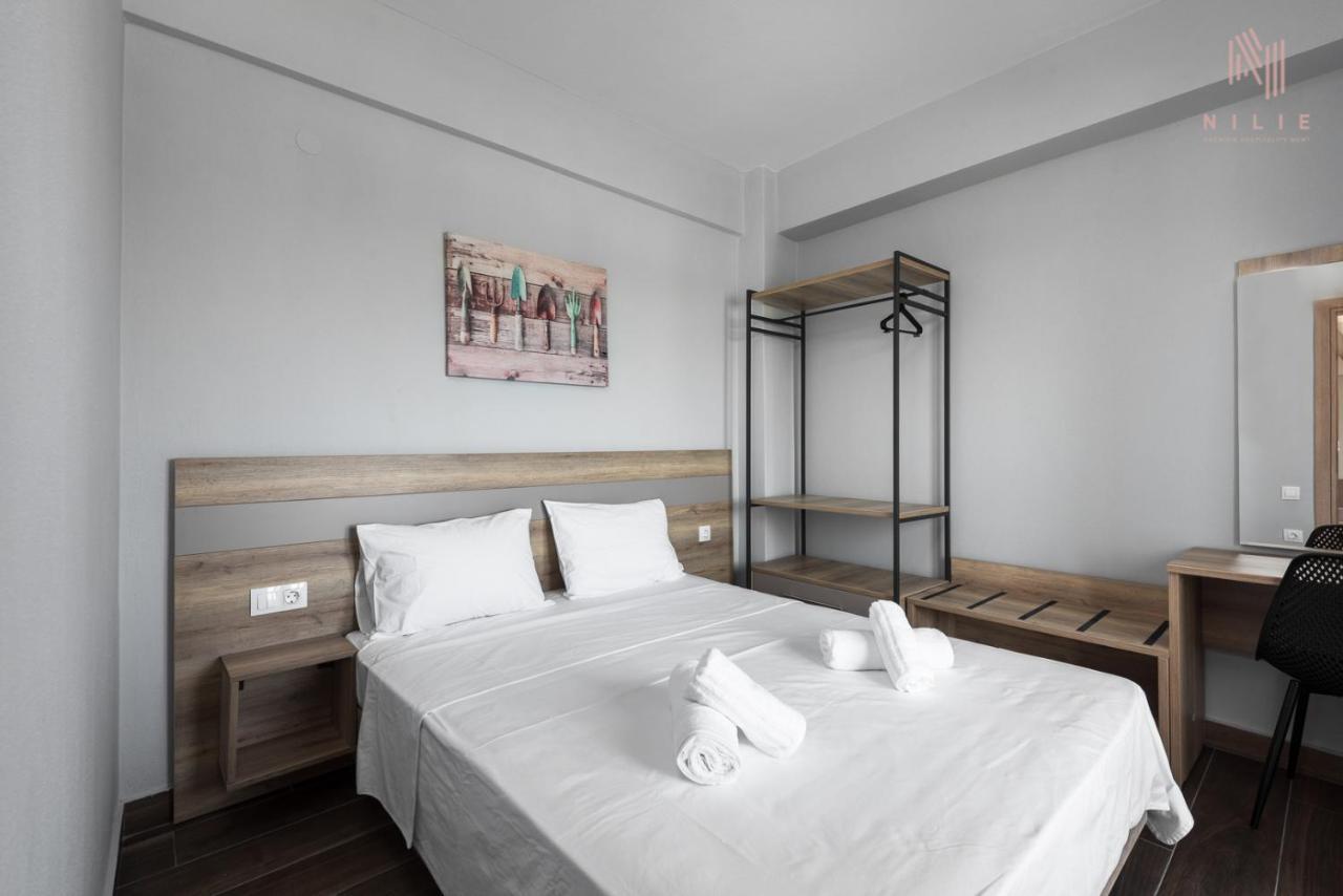 Ultima Summer Residence, Nilie Hospitality Mgmt Áfitos Extérieur photo