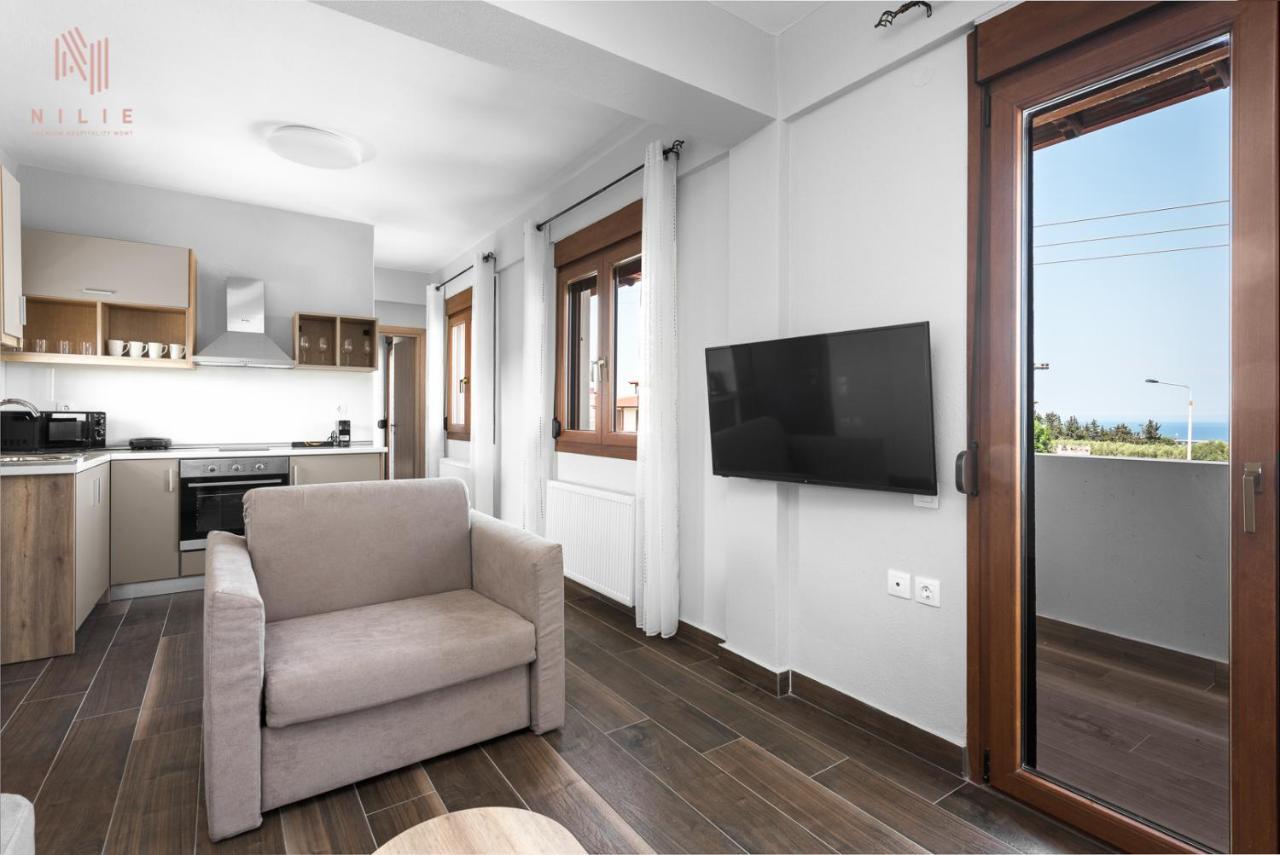 Ultima Summer Residence, Nilie Hospitality Mgmt Áfitos Extérieur photo